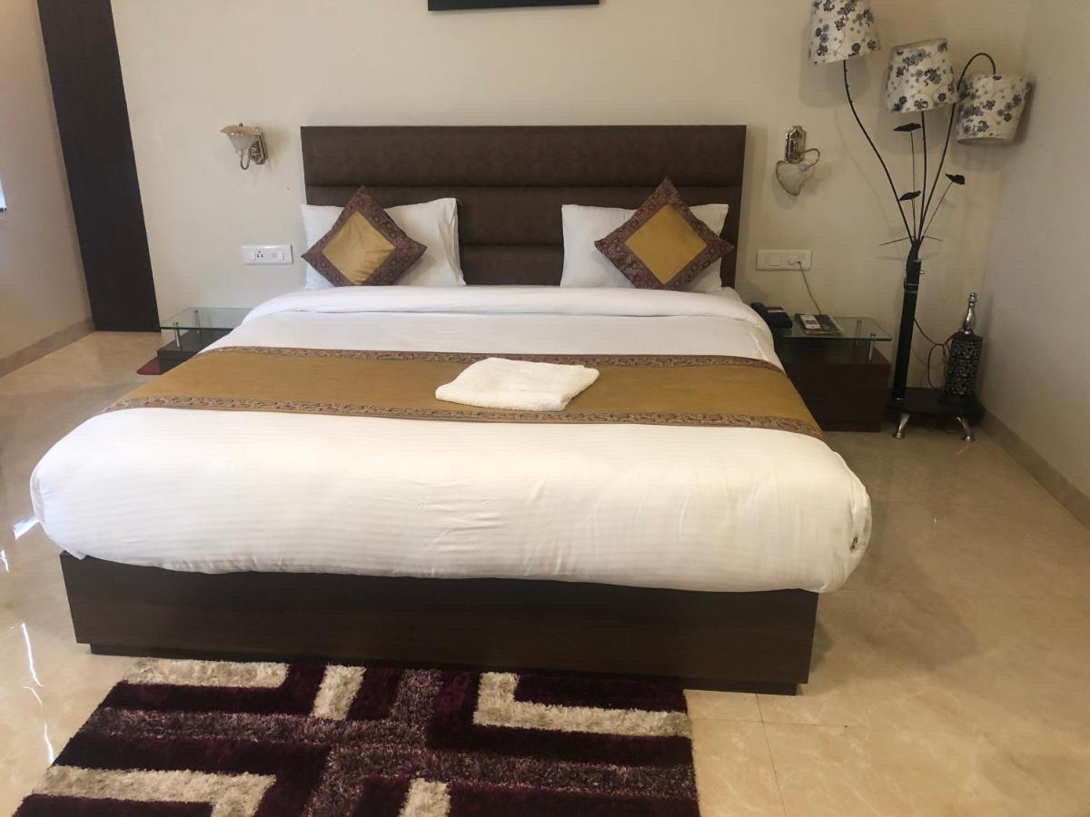Hotel Radiance Courtyard Varanasi Ngoại thất bức ảnh