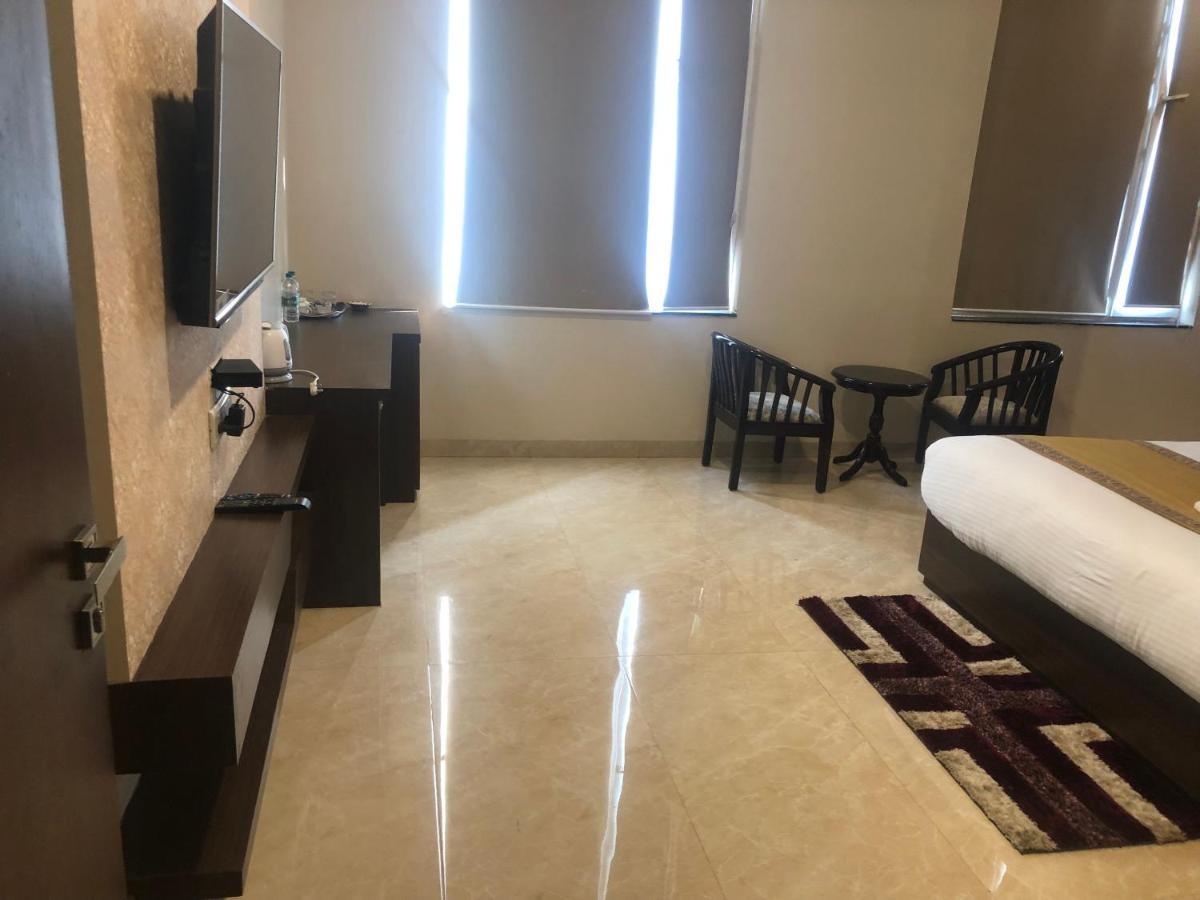 Hotel Radiance Courtyard Varanasi Ngoại thất bức ảnh