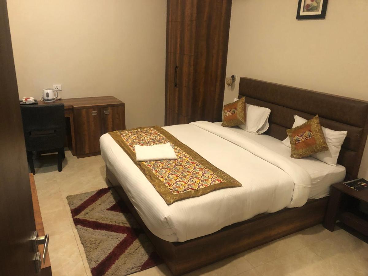 Hotel Radiance Courtyard Varanasi Ngoại thất bức ảnh