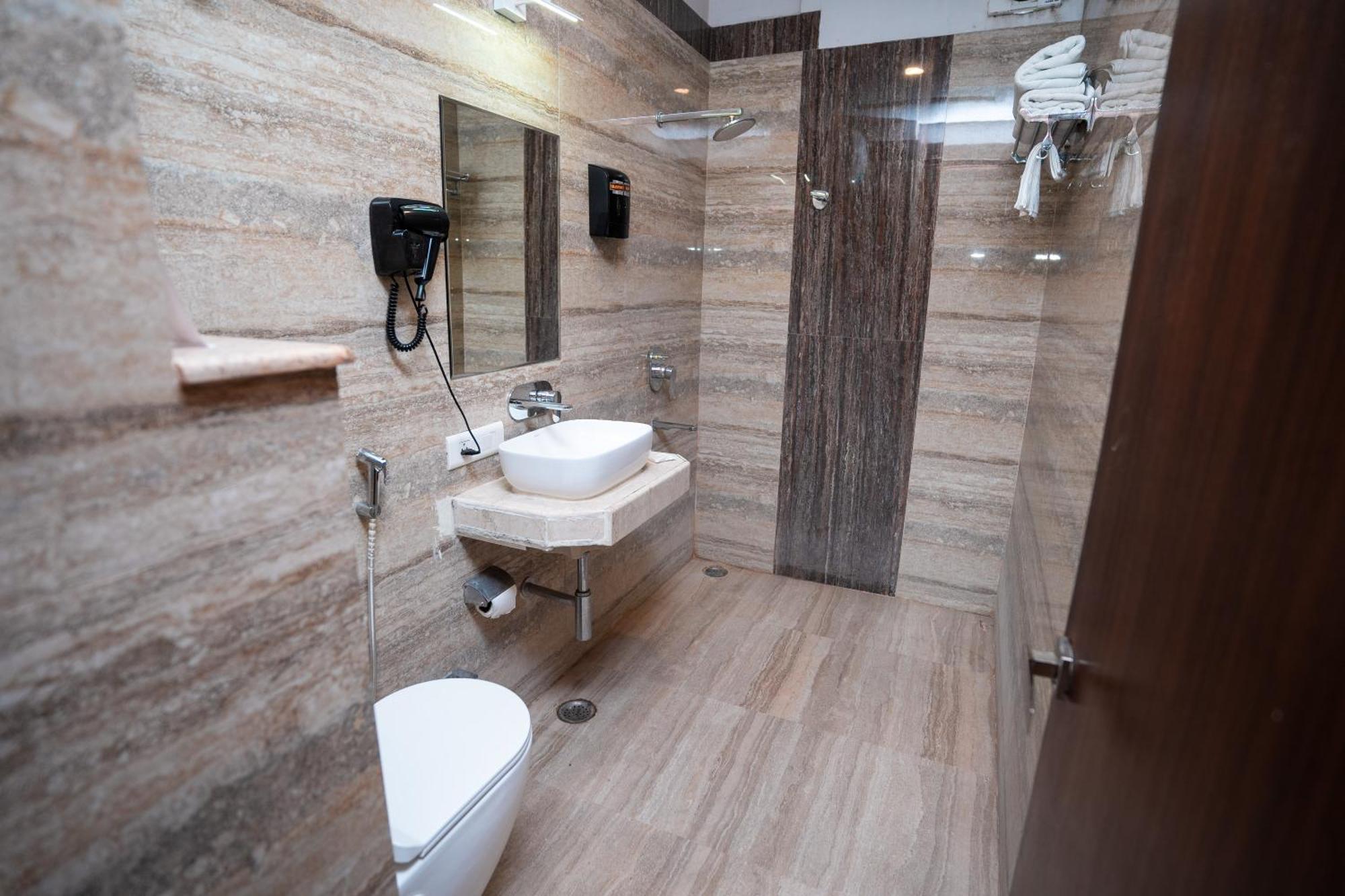 Hotel Radiance Courtyard Varanasi Ngoại thất bức ảnh