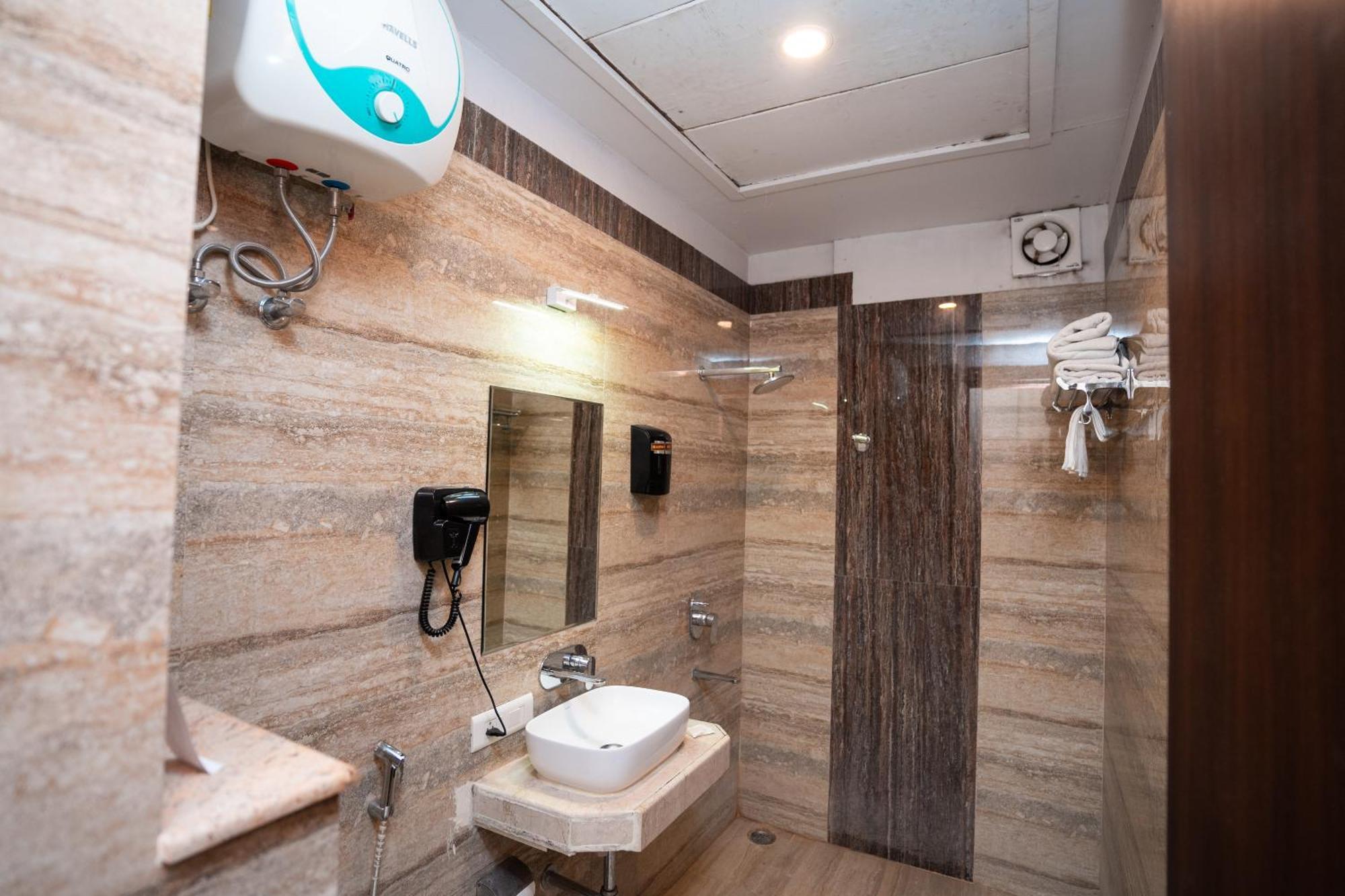 Hotel Radiance Courtyard Varanasi Ngoại thất bức ảnh