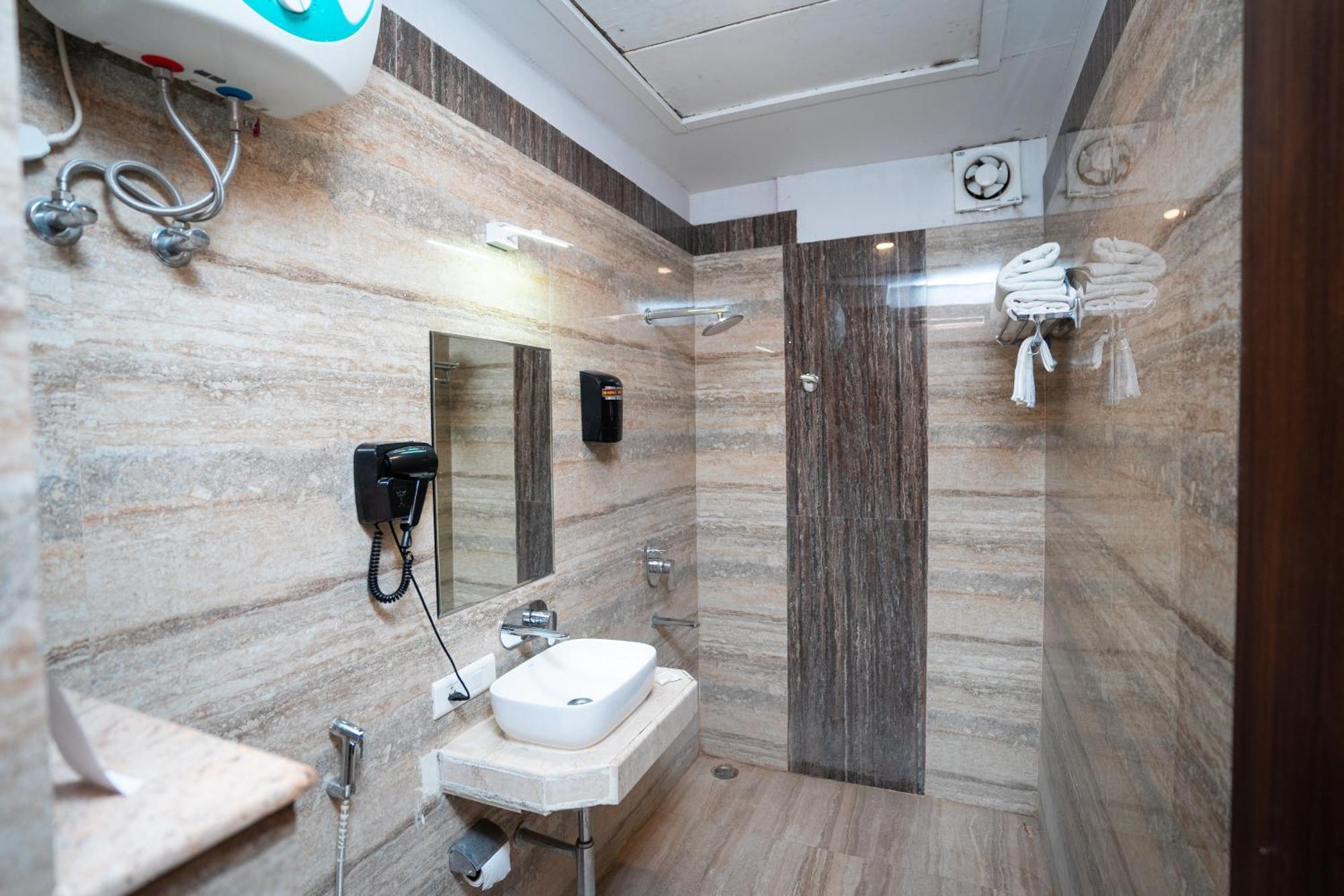 Hotel Radiance Courtyard Varanasi Ngoại thất bức ảnh