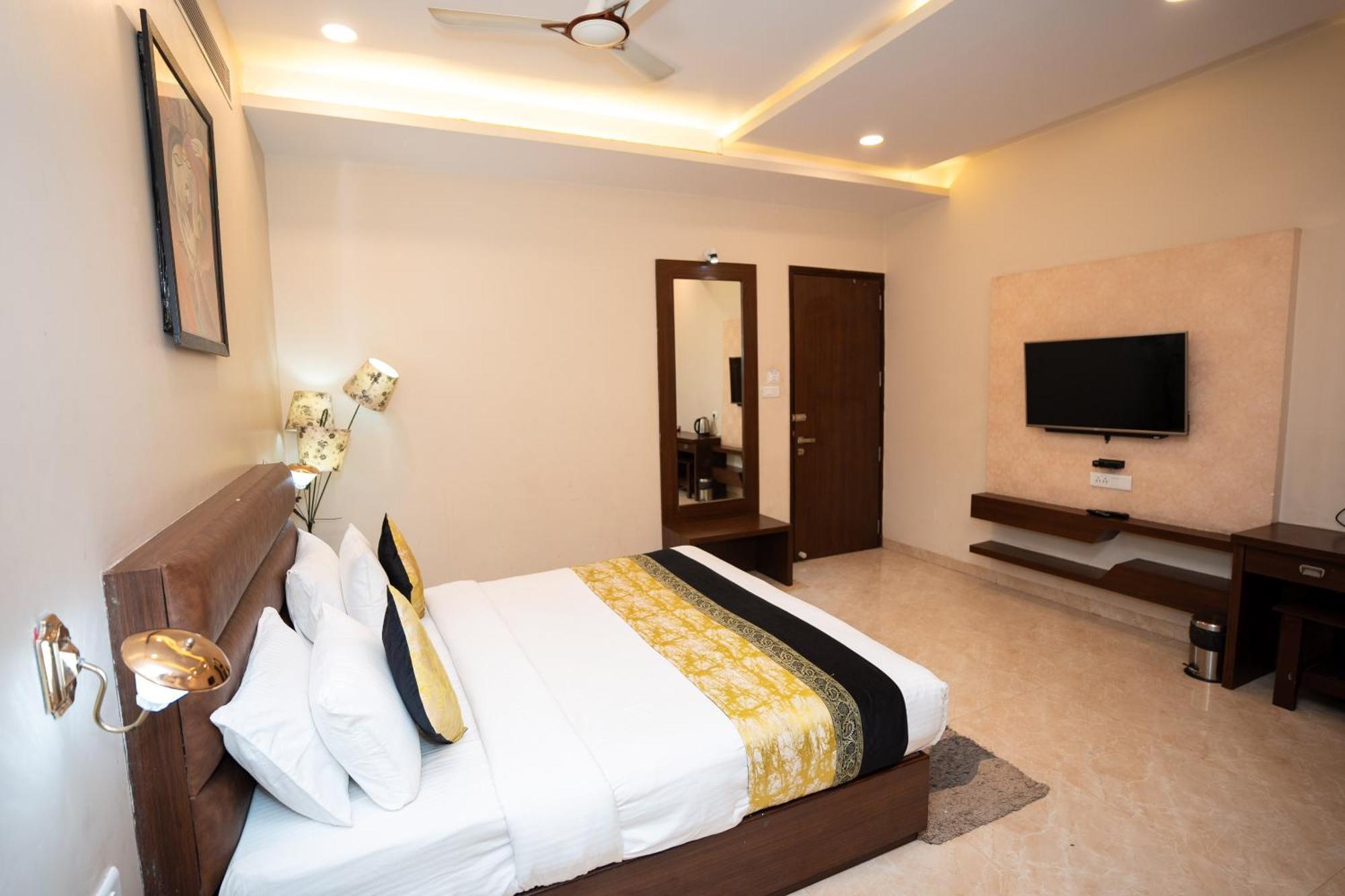 Hotel Radiance Courtyard Varanasi Ngoại thất bức ảnh