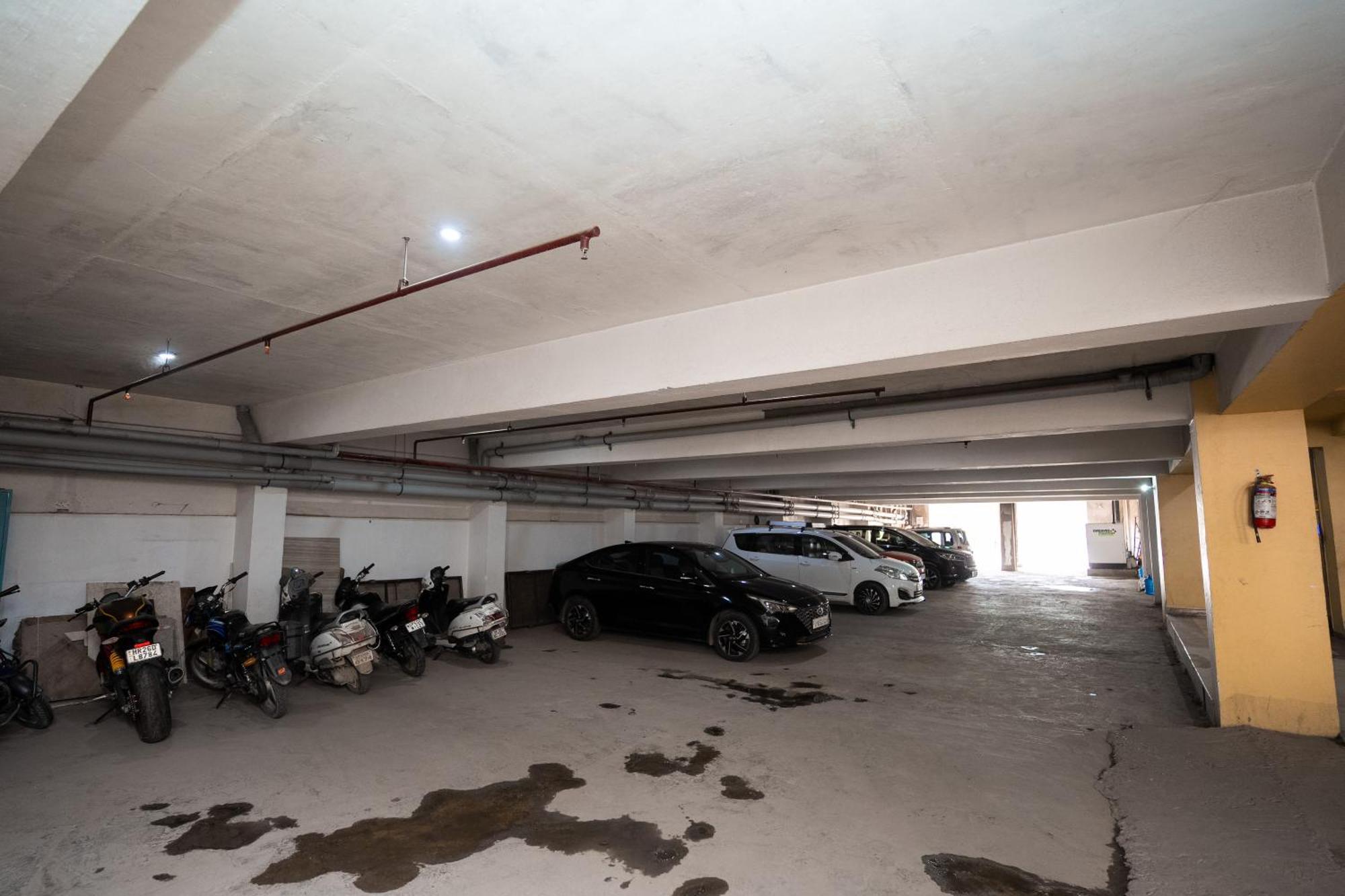 Hotel Radiance Courtyard Varanasi Ngoại thất bức ảnh