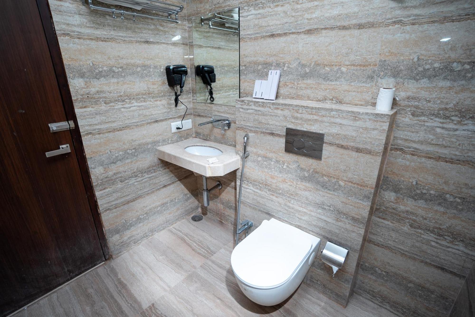 Hotel Radiance Courtyard Varanasi Ngoại thất bức ảnh