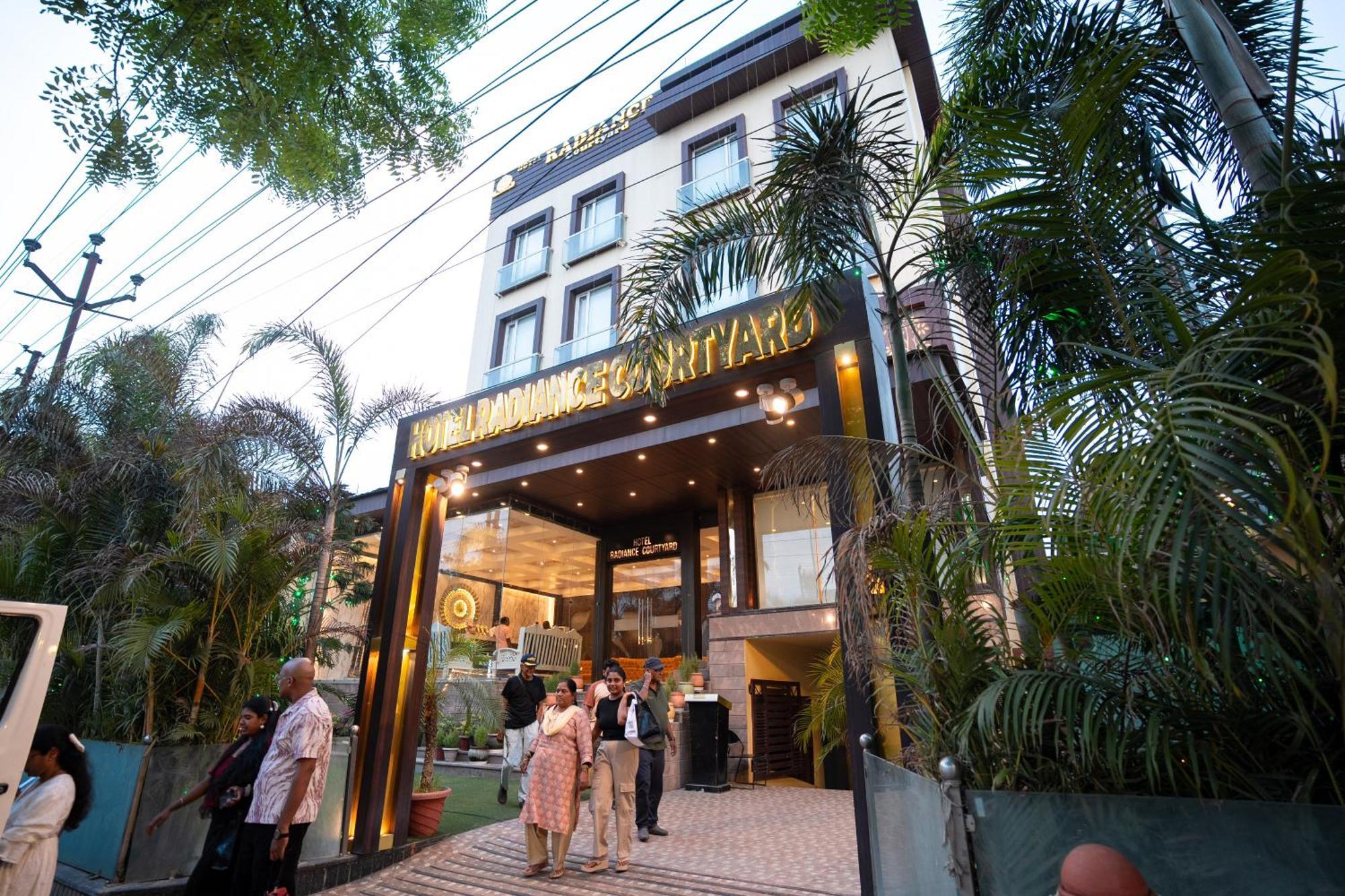 Hotel Radiance Courtyard Varanasi Ngoại thất bức ảnh