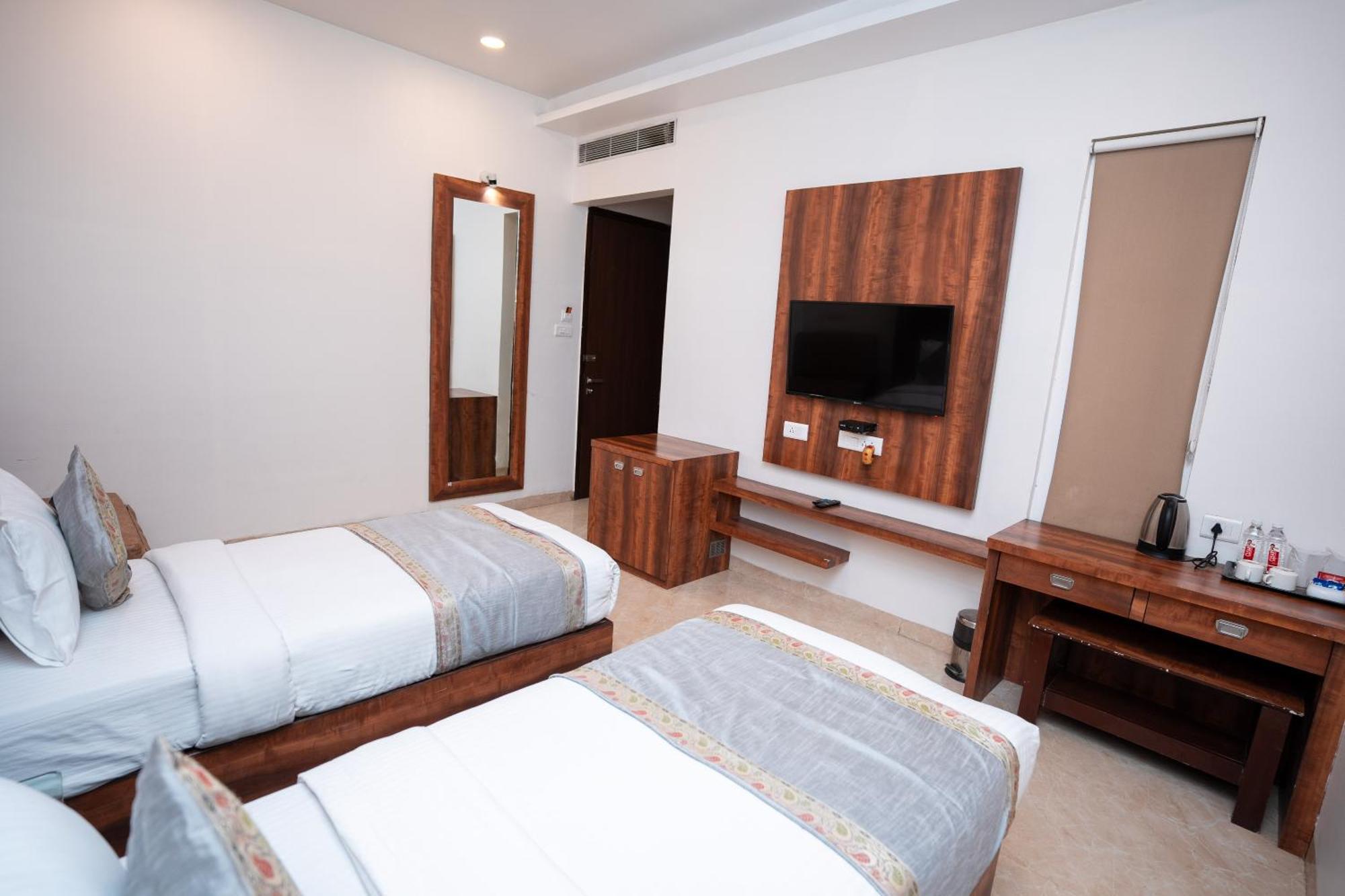 Hotel Radiance Courtyard Varanasi Ngoại thất bức ảnh