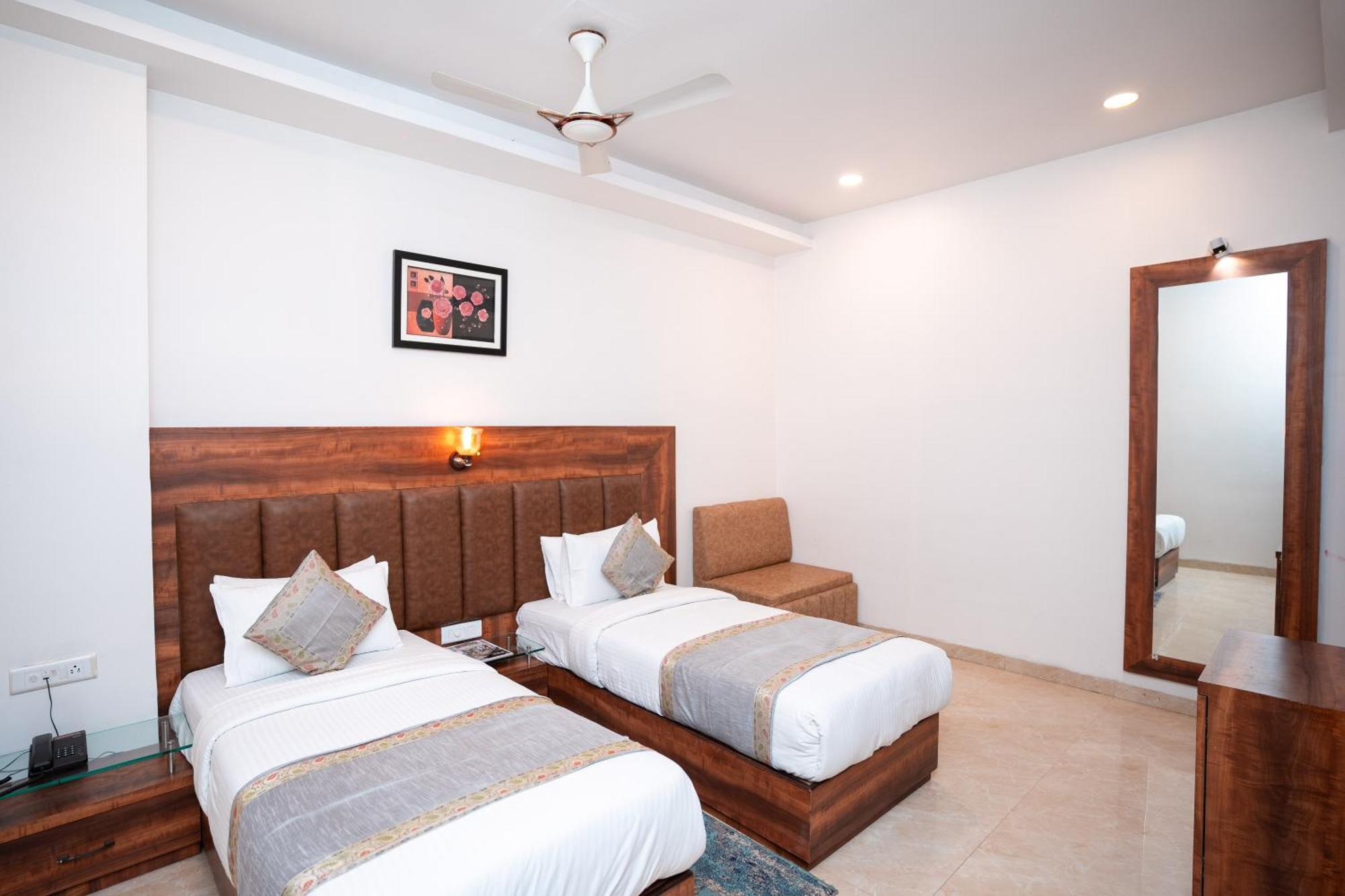 Hotel Radiance Courtyard Varanasi Ngoại thất bức ảnh