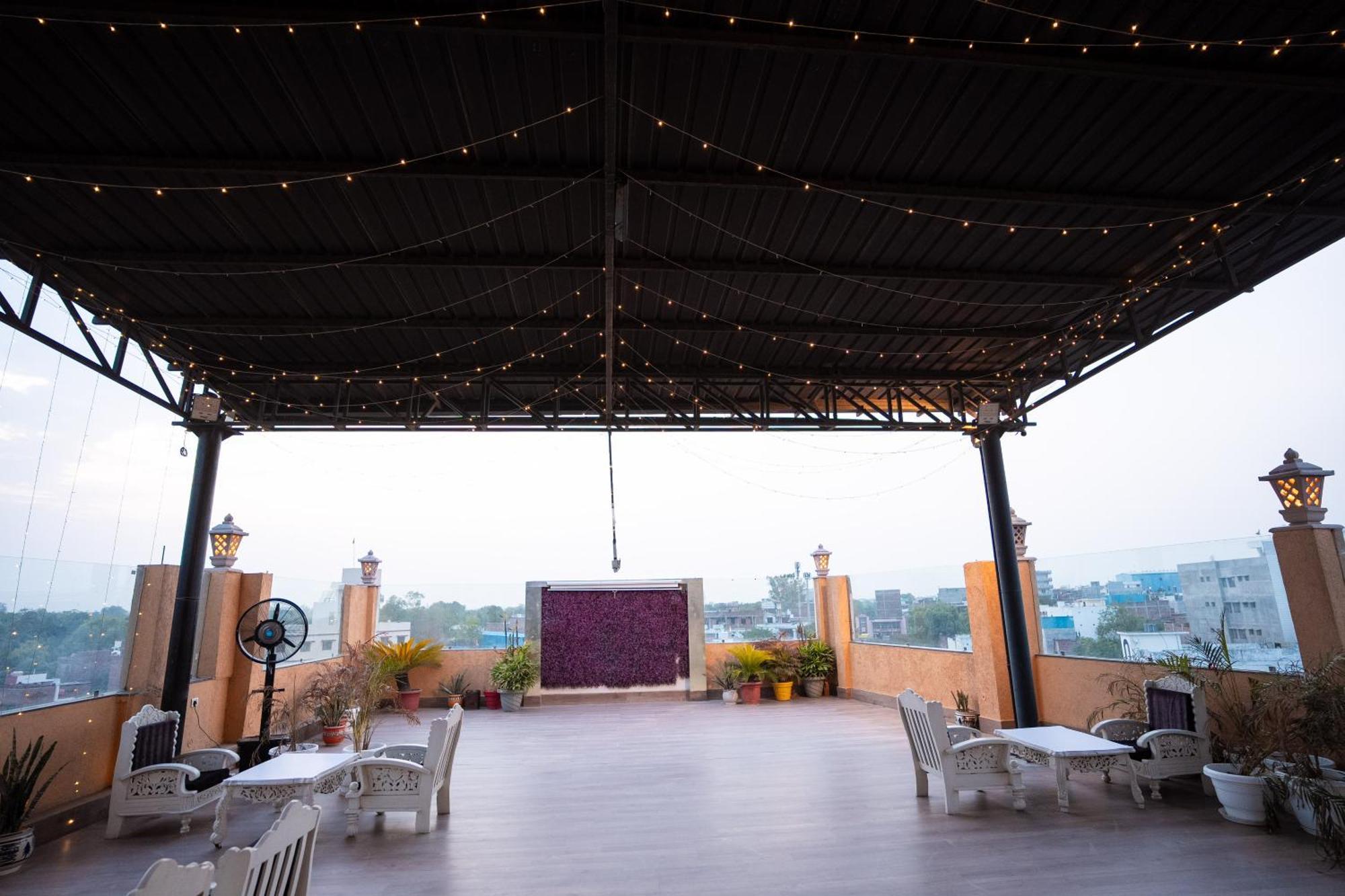 Hotel Radiance Courtyard Varanasi Ngoại thất bức ảnh