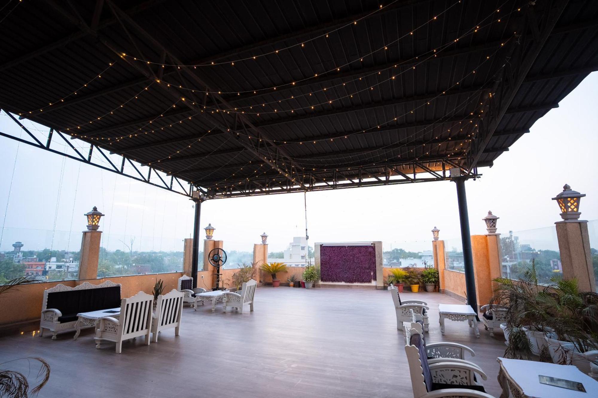 Hotel Radiance Courtyard Varanasi Ngoại thất bức ảnh