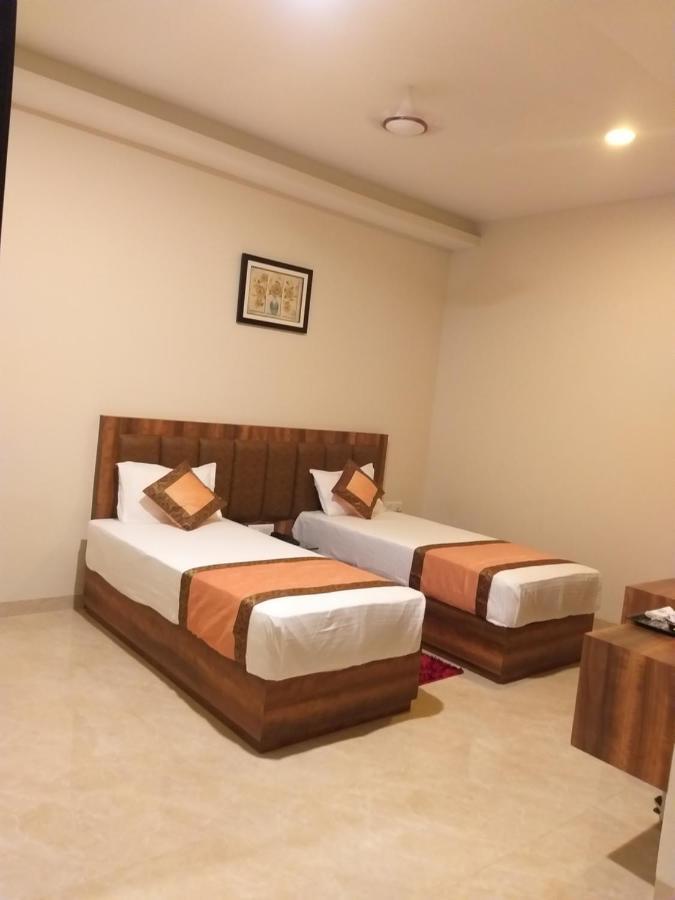 Hotel Radiance Courtyard Varanasi Ngoại thất bức ảnh